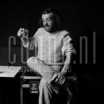 10-01-1979 Joe Cocker in Amsterdam, The Netherlands. January 10, 1979.

[keywords]Posed, Black & White Image, Flightcase, Glas[/keywords]